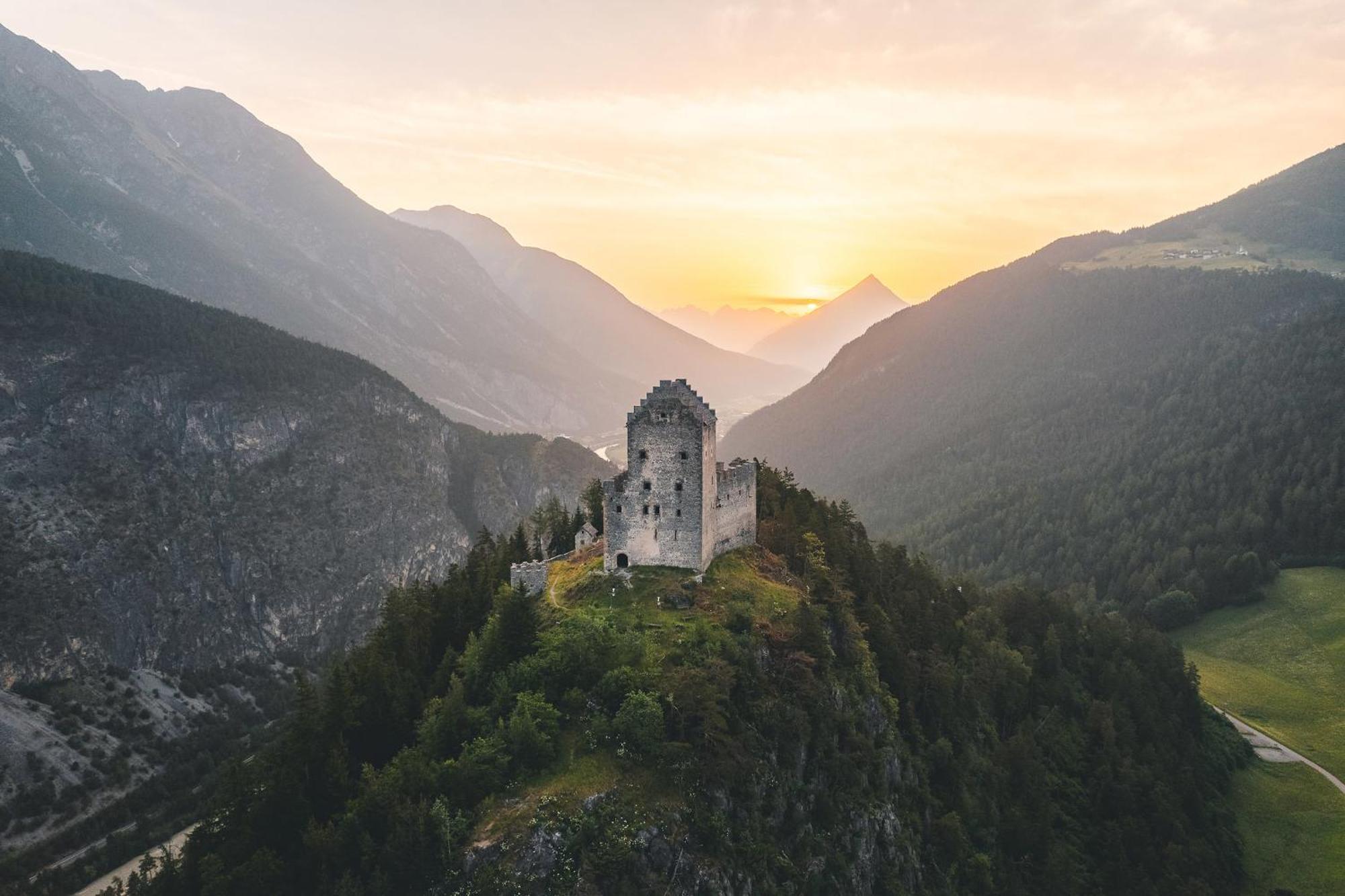 Lechtaler Alpenblick Landeck - Privatzimmer & Ferienwohnung Buitenkant foto