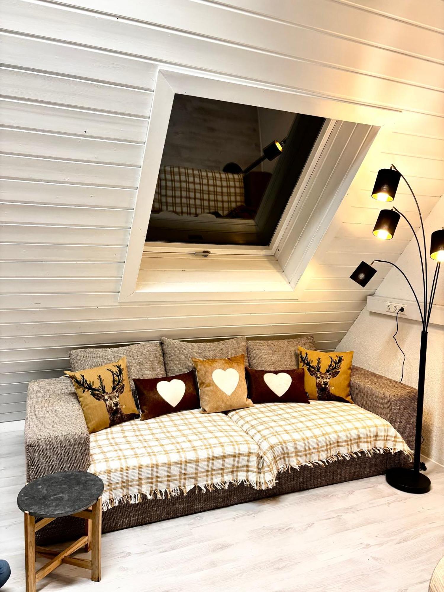 Lechtaler Alpenblick Landeck - Privatzimmer & Ferienwohnung Buitenkant foto